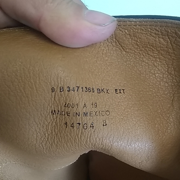 Woman's Frye leather knee boots size 9 B - Picture 7 of 8